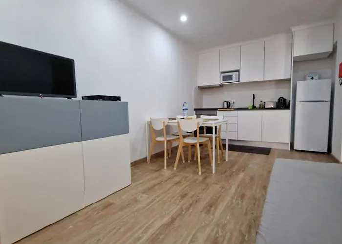 Jcmar - Near To The - Wifi - By Bedzy Albufeira